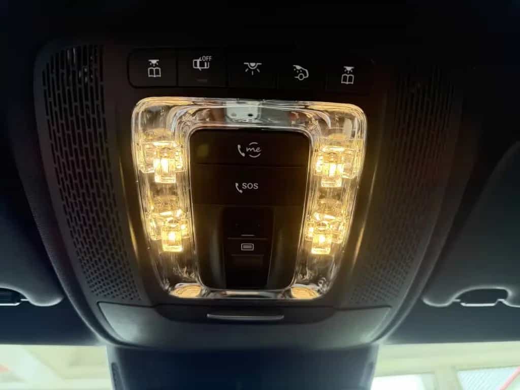 Mercedes-Benz A 180 7G-DCT AMG Line 04/2019-photo-16