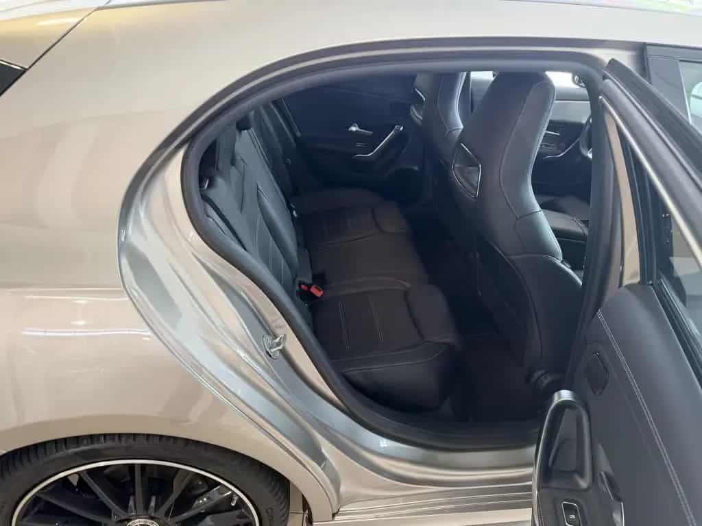 Mercedes-Benz A 180 7G-DCT AMG Line 04/2019-photo-20