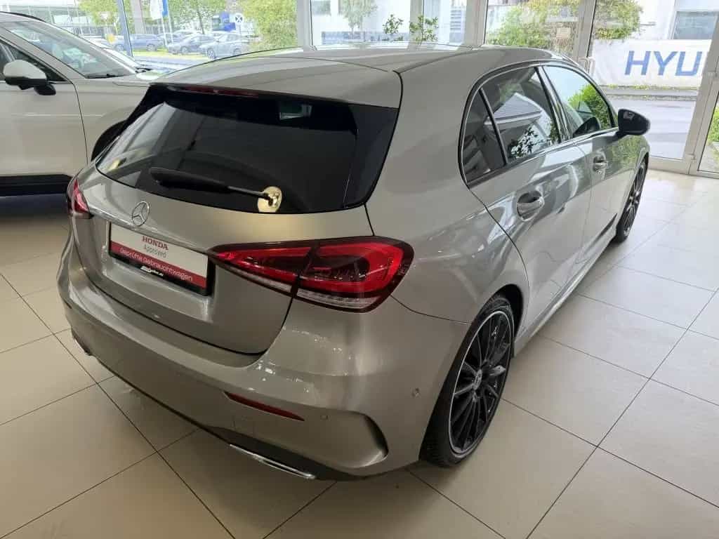 Mercedes-Benz A 180 7G-DCT AMG Line 04/2019-photo-3