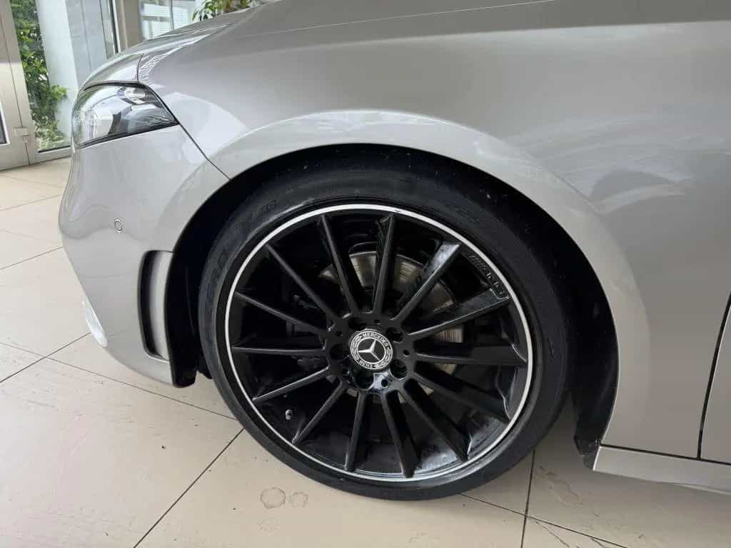 Mercedes-Benz A 180 7G-DCT AMG Line 04/2019-photo-5