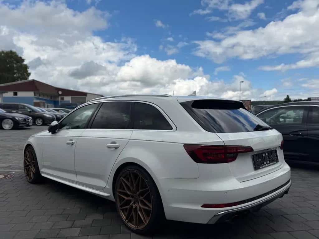 Audi S4 Avant 3.0 TFSI quattro*VOLL* 08/2017-photo-4