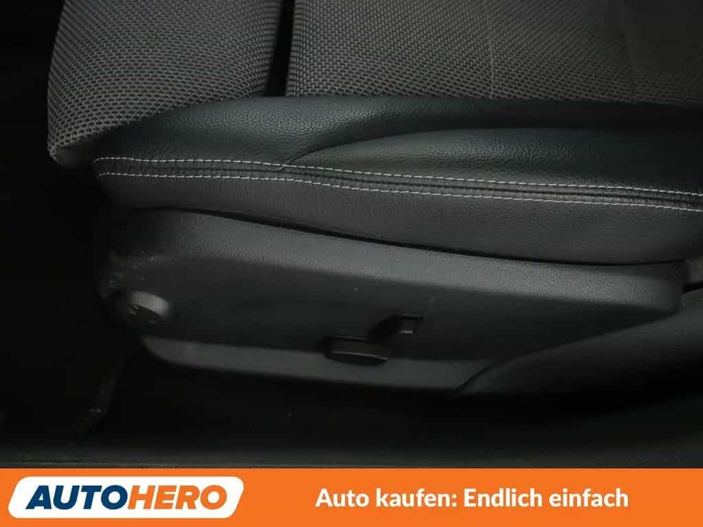 Mercedes-Benz C 180 CGI Avantgarde Aut. *NAVI*LED*TEMPO*PDC* 10/2018-photo-23