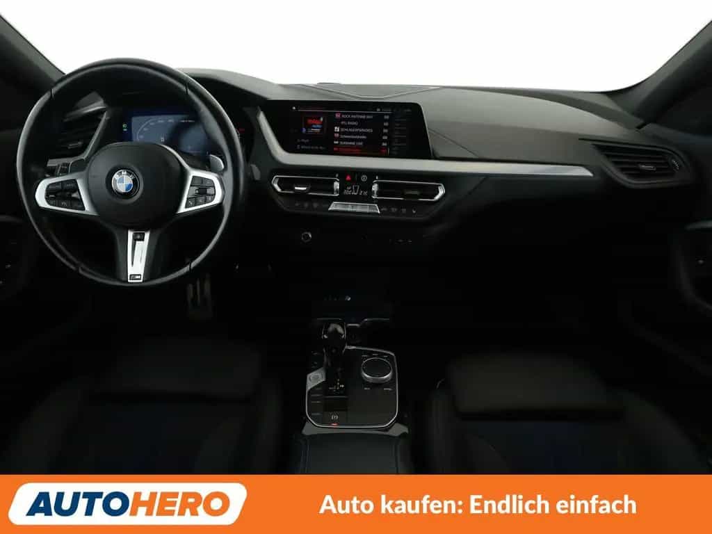 BMW M135 1er M135i xDrive Aut.*NAVI*HUD*LED* 11/2020-photo-11
