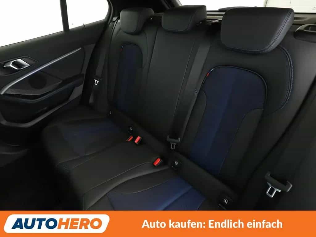 BMW M135 1er M135i xDrive Aut.*NAVI*HUD*LED* 11/2020-photo-13