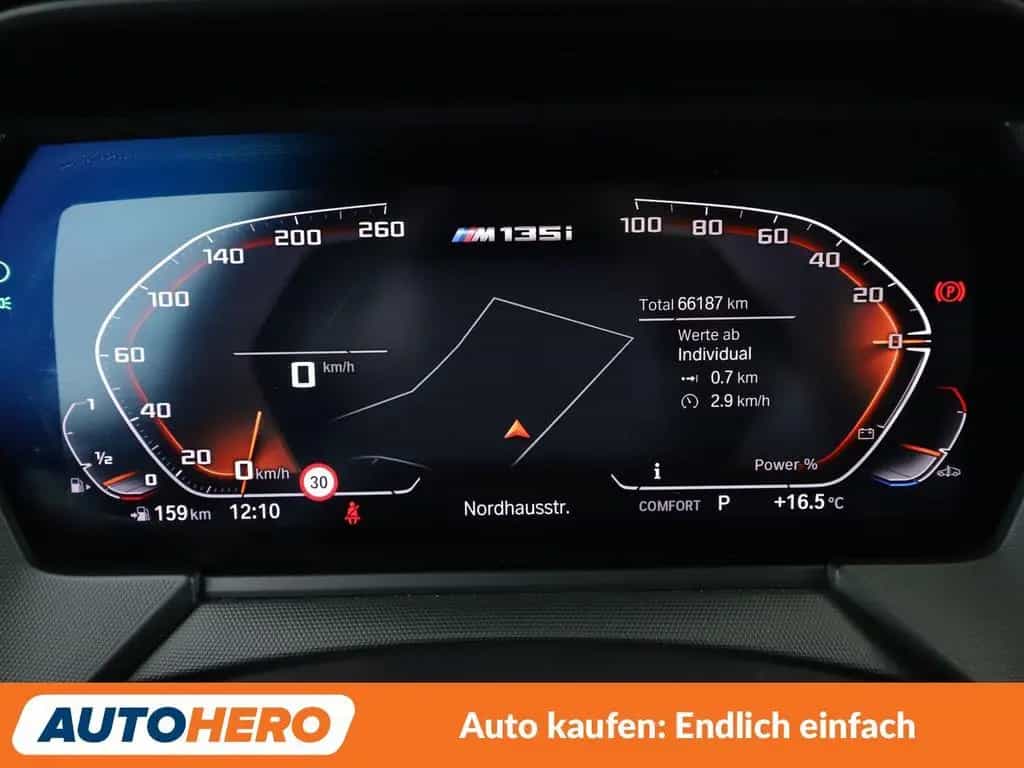 BMW M135 1er M135i xDrive Aut.*NAVI*HUD*LED* 11/2020-photo-19