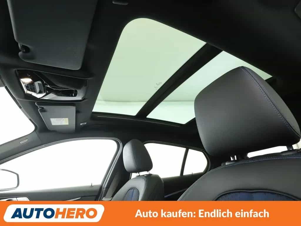 BMW M135 1er M135i xDrive Aut.*NAVI*HUD*LED* 11/2020-photo-31