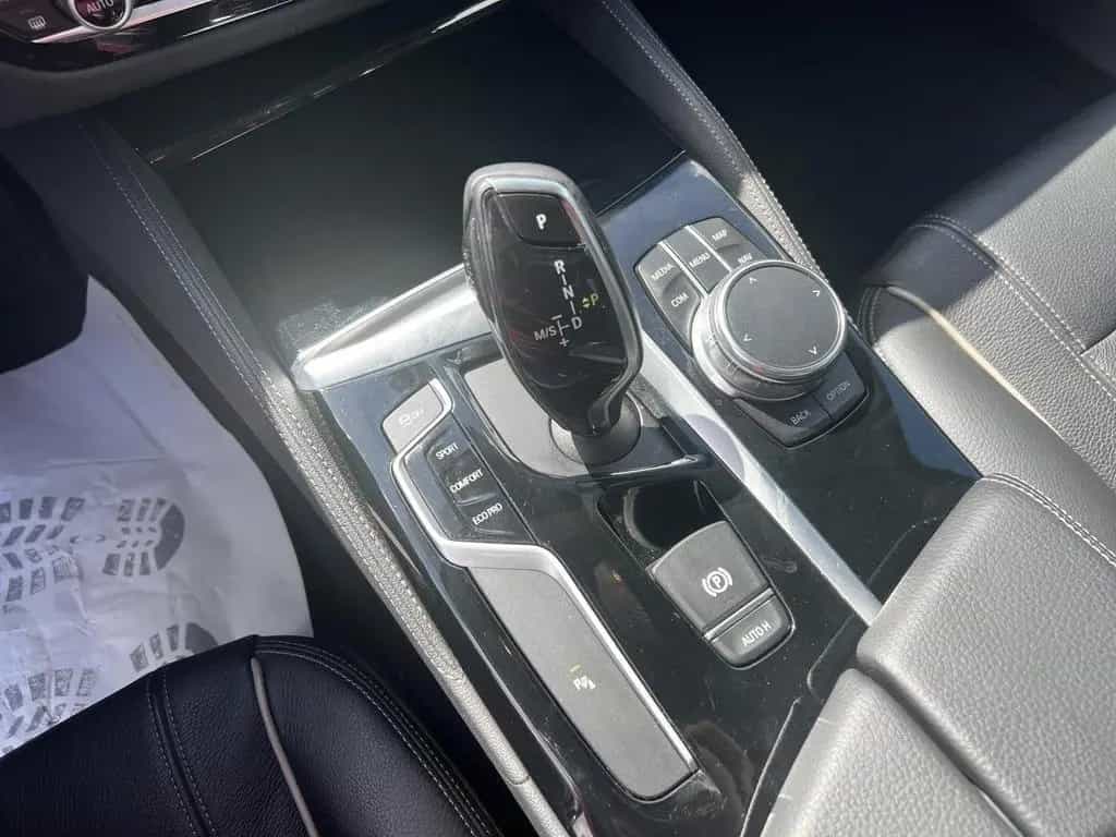 BMW 530 I A AHK-klappbar AHK Navi Leder LED ACC El. 06/2017-photo-12