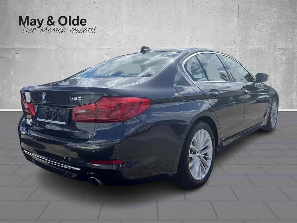 BMW 530 I A AHK-klappbar AHK Navi Leder LED ACC El. 06/2017-photo-2