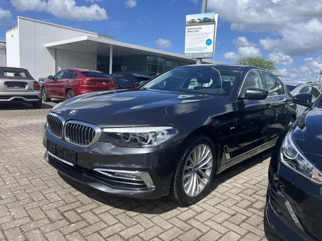 BMW 530 I A AHK-klappbar AHK Navi Leder LED ACC El. 06/2017-photo-3