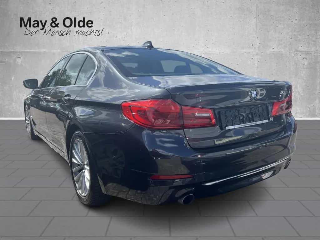 BMW 530 I A AHK-klappbar AHK Navi Leder LED ACC El. 06/2017-photo-4