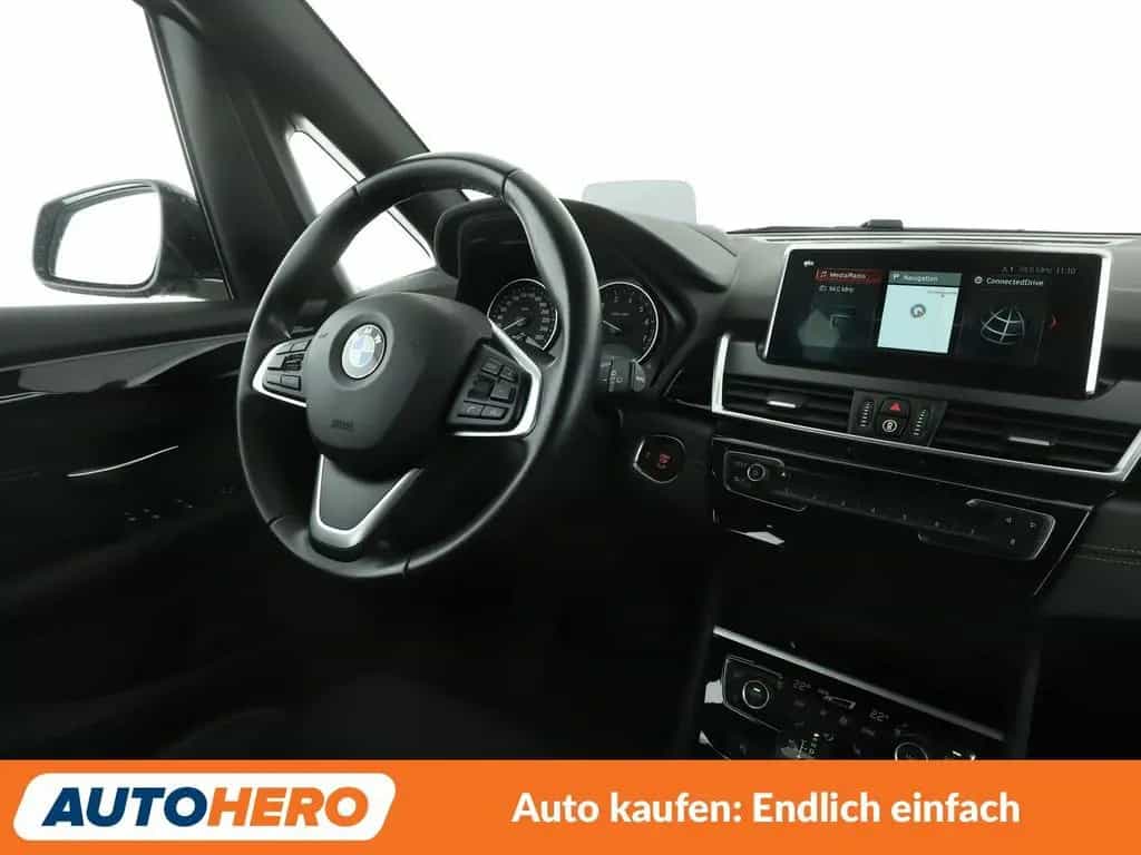 BMW 220 Active Tourer 220i Active Tourer Sport Line Aut.*NAVI*CAM* 09/2017-photo-12