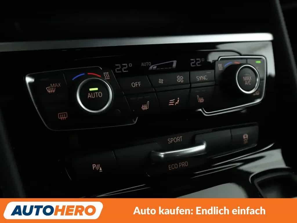BMW 220 Active Tourer 220i Active Tourer Sport Line Aut.*NAVI*CAM* 09/2017-photo-15