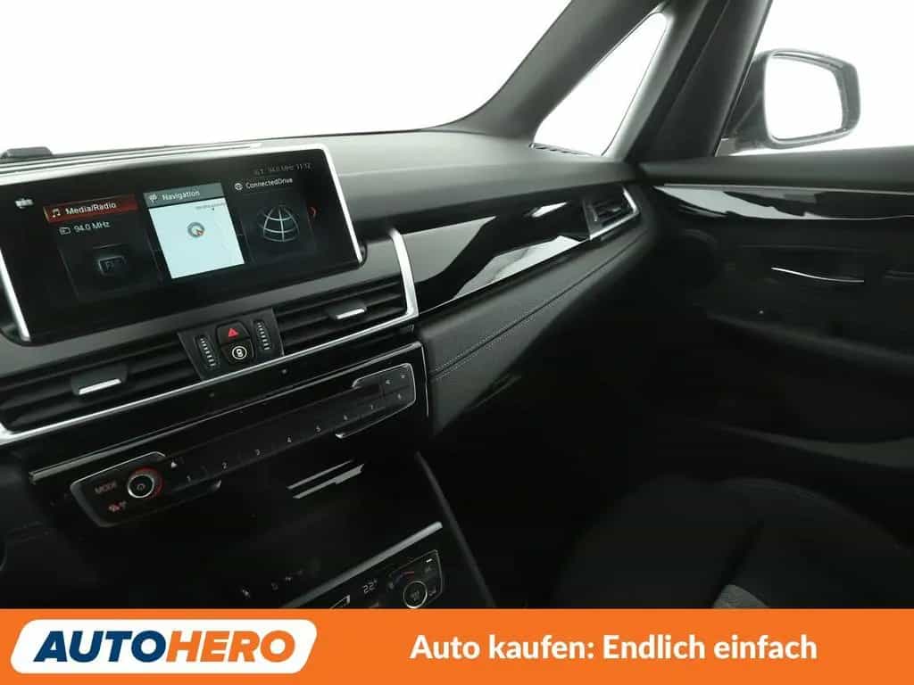BMW 220 Active Tourer 220i Active Tourer Sport Line Aut.*NAVI*CAM* 09/2017-photo-21