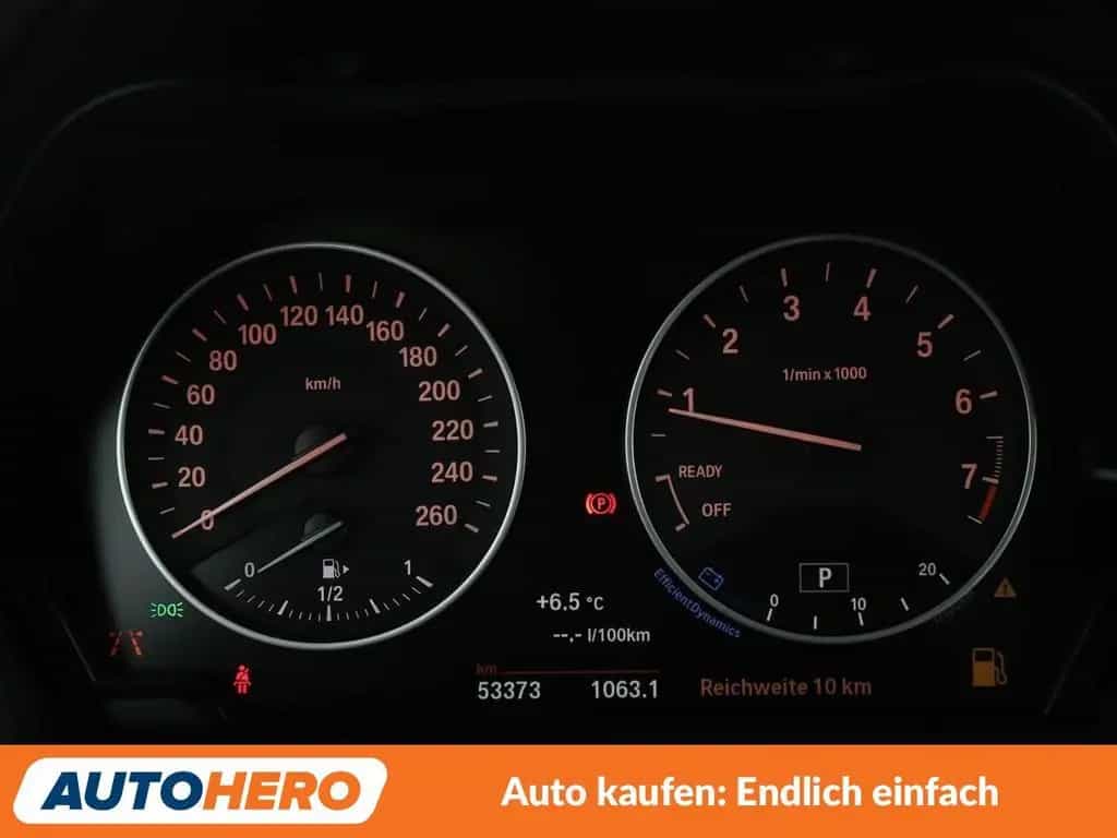 BMW 220 Active Tourer 220i Active Tourer Sport Line Aut.*NAVI*CAM* 09/2017-photo-28