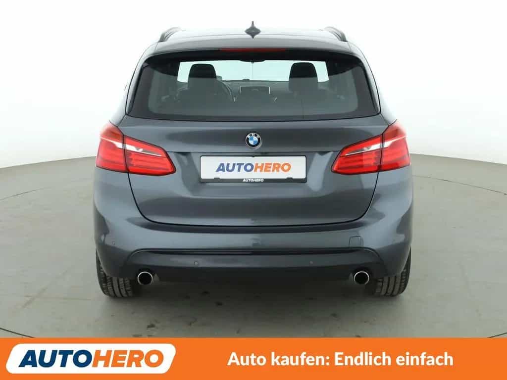 BMW 220 Active Tourer 220i Active Tourer Sport Line Aut.*NAVI*CAM* 09/2017-photo-4