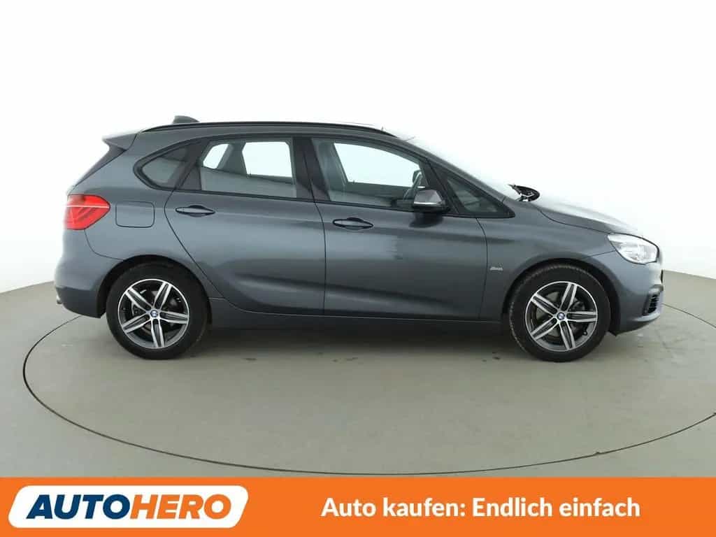 BMW 220 Active Tourer 220i Active Tourer Sport Line Aut.*NAVI*CAM* 09/2017-photo-6