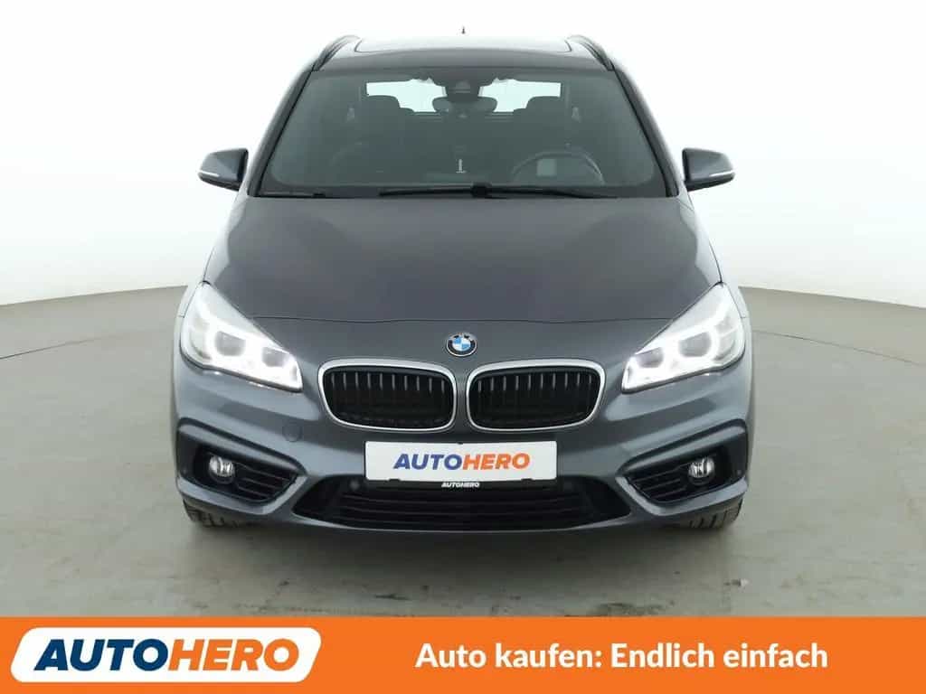 BMW 220 Active Tourer 220i Active Tourer Sport Line Aut.*NAVI*CAM* 09/2017-photo-8