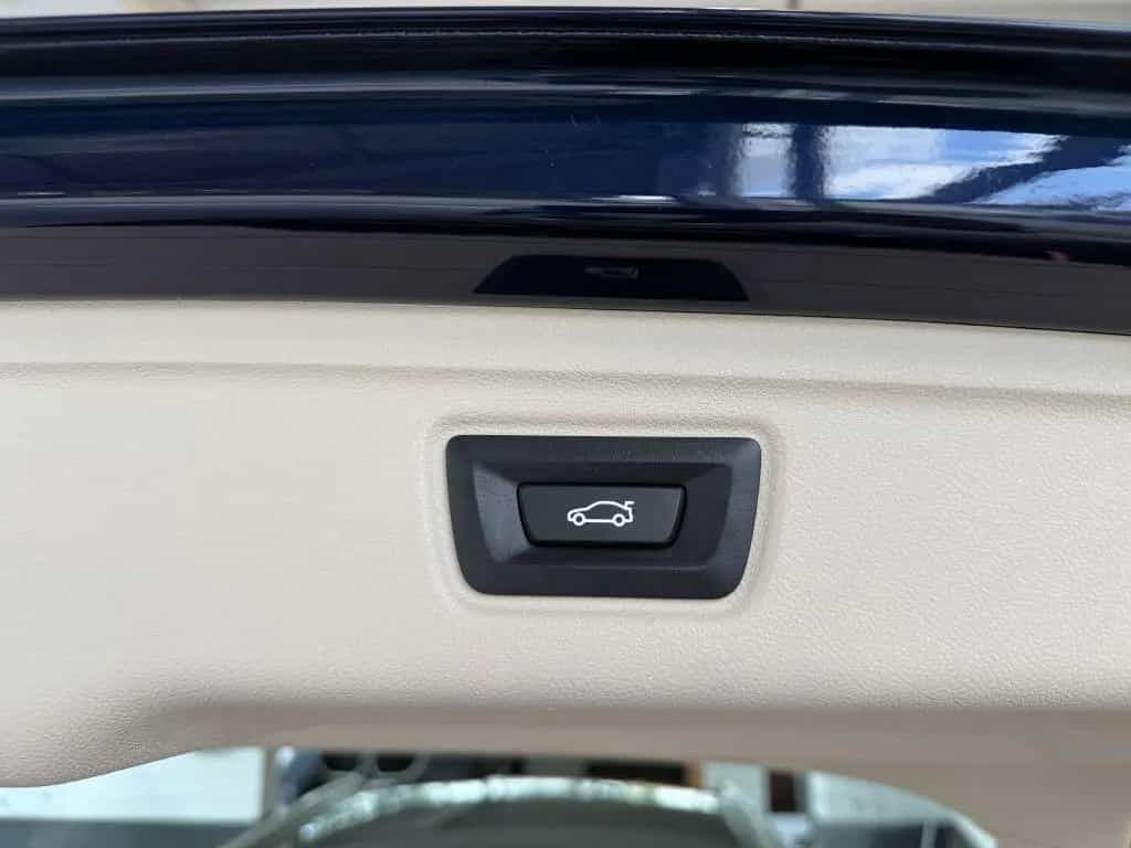 BMW 320 i Tour Individual HUD+KAM+NAVI-LivePro+LEDer 12/2022-photo-14