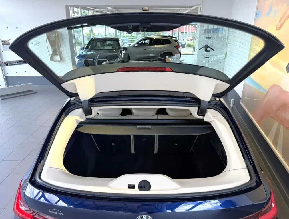BMW 320 i Tour Individual HUD+KAM+NAVI-LivePro+LEDer 12/2022-photo-15