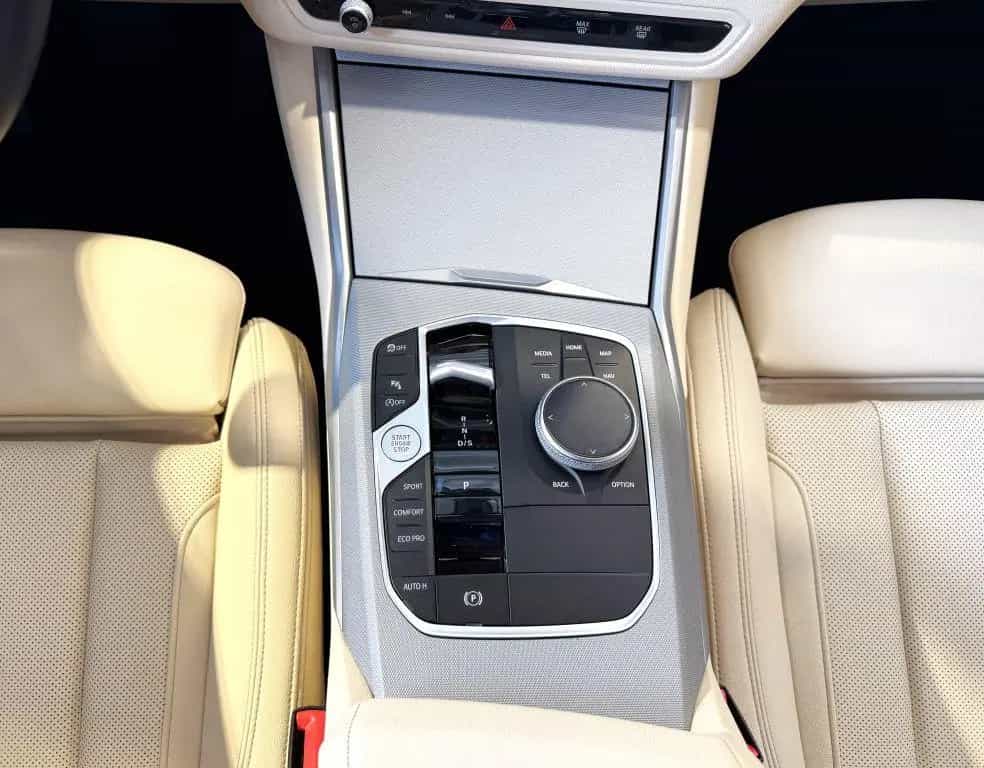 BMW 320 i Tour Individual HUD+KAM+NAVI-LivePro+LEDer 12/2022-photo-18