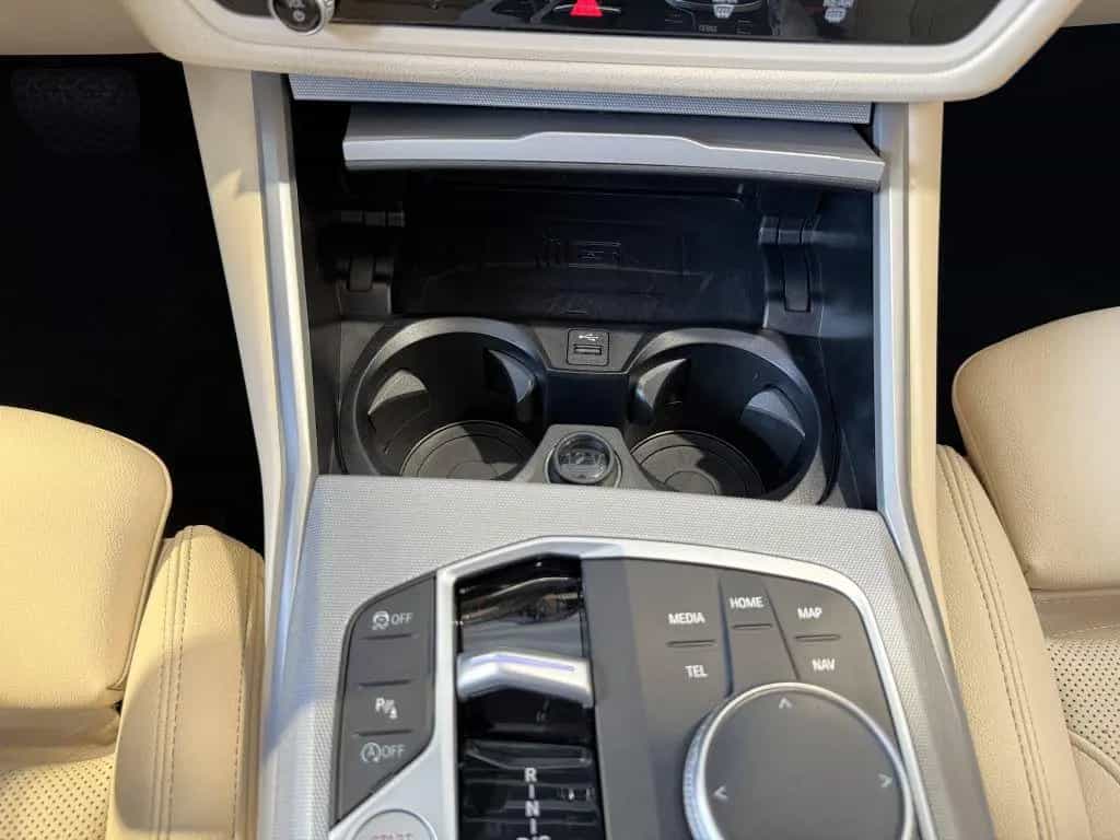 BMW 320 i Tour Individual HUD+KAM+NAVI-LivePro+LEDer 12/2022-photo-19