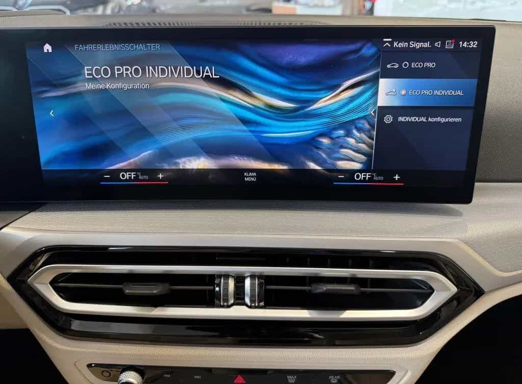 BMW 320 i Tour Individual HUD+KAM+NAVI-LivePro+LEDer 12/2022-photo-22