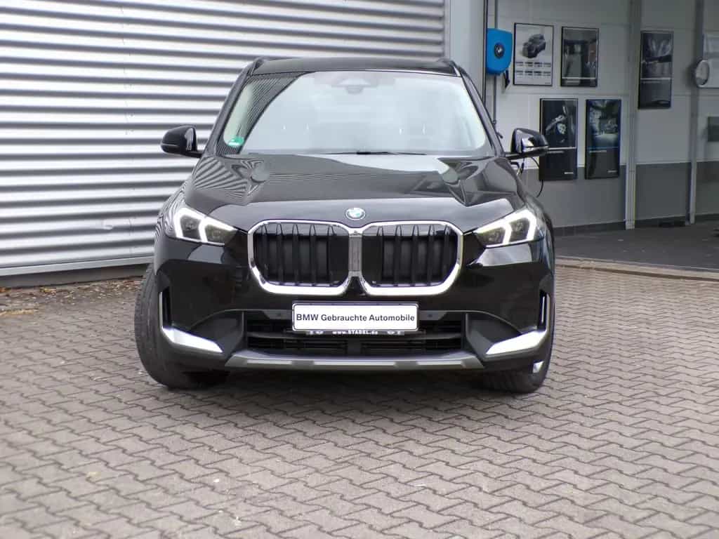 BMW X1 sDrive 18i adLED Kamera Vorb.ACC Privacyglas 06/2023-photo-2