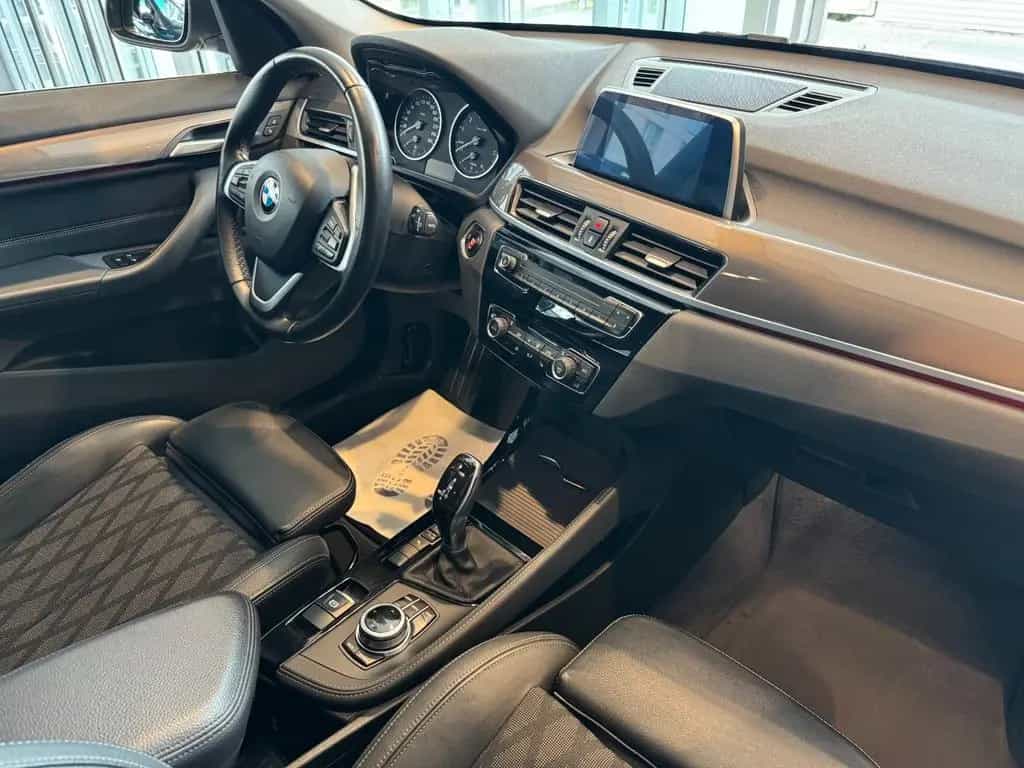 BMW X1 sDrive 18 i xLine 03/2018-photo-10