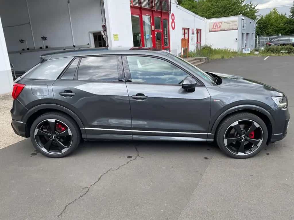 Audi Q2 35 TFSI S-Line LED Klima Navi S-Tronic 1 Hand 03/2020-photo-3