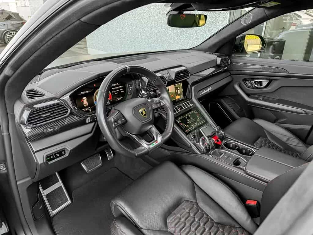 Lamborghini Urus 4.0 V8 Auto./PANO/22/360°/HUD/CARBON/VOLL 03/2021-photo-4