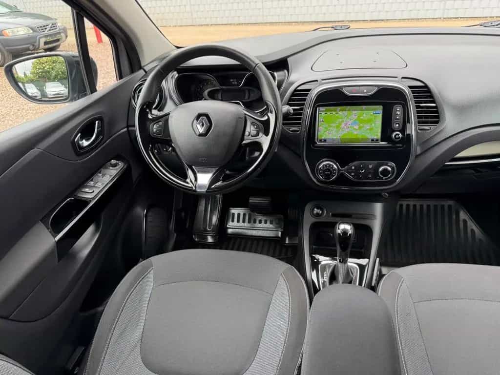 Renault Captur Luxe Sportsitze Sport Lenkrad 12/2016-photo-11