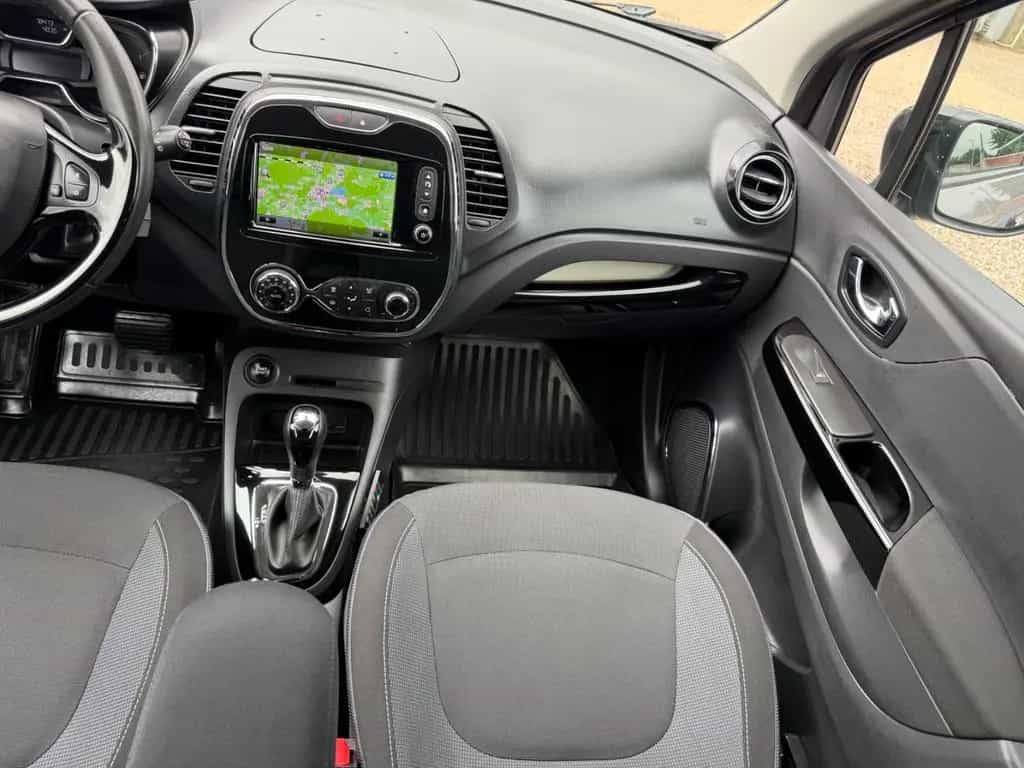 Renault Captur Luxe Sportsitze Sport Lenkrad 12/2016-photo-13