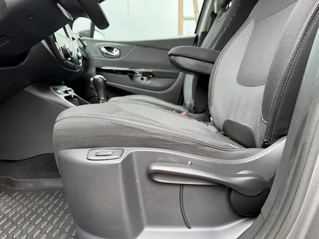 Renault Captur Luxe Sportsitze Sport Lenkrad 12/2016-photo-36