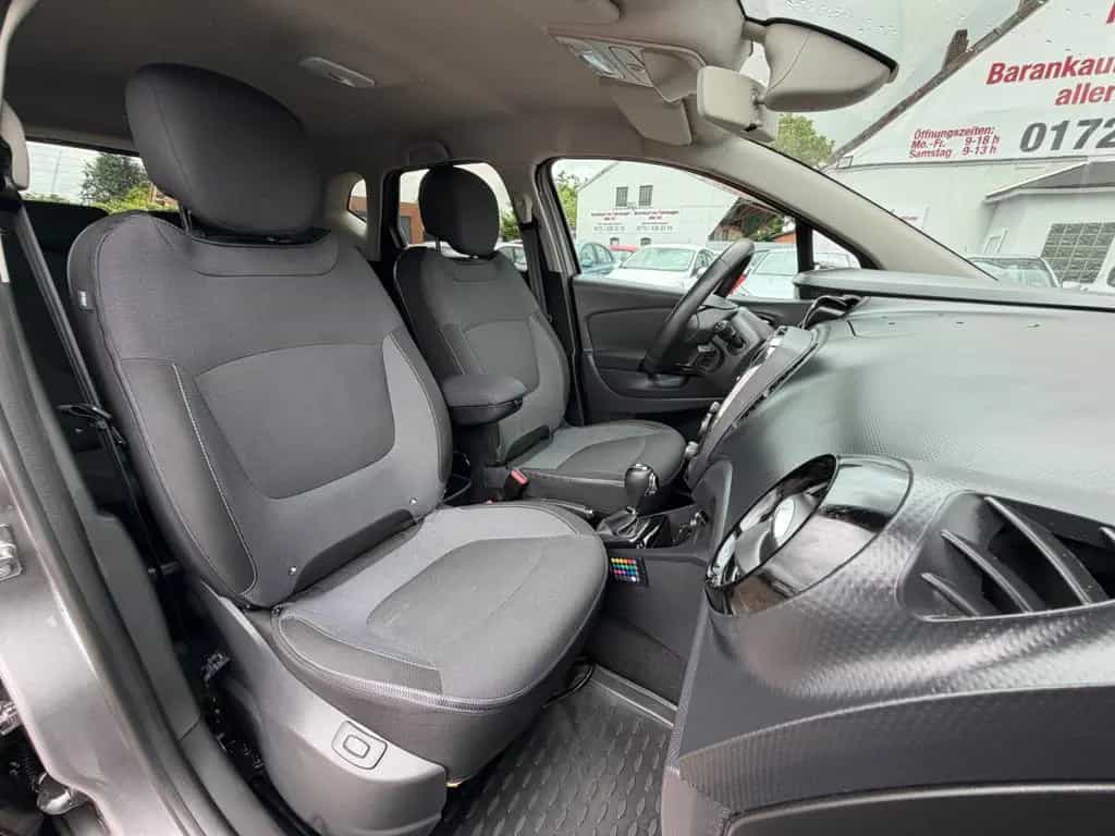Renault Captur Luxe Sportsitze Sport Lenkrad 12/2016-photo-42