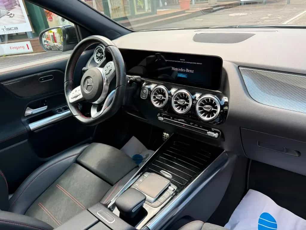 Mercedes-Benz GLA 250 4Matic*Pano*AMG 01/2021-photo-10
