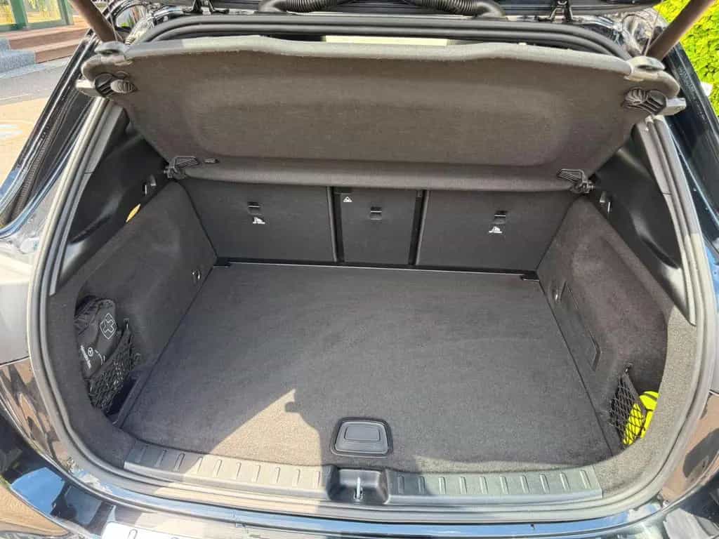 Mercedes-Benz GLA 250 4Matic*Pano*AMG 01/2021-photo-15