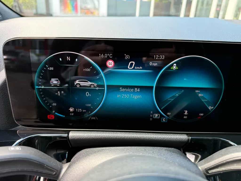 Mercedes-Benz GLA 250 4Matic*Pano*AMG 01/2021-photo-16