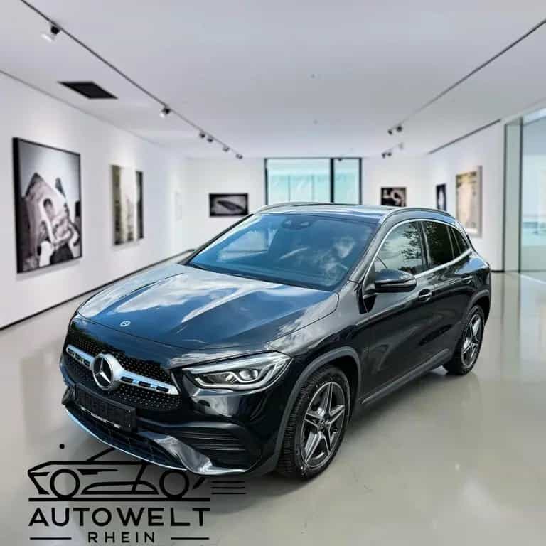 Mercedes-Benz GLA 250 4Matic*Pano*AMG 01/2021-photo-2