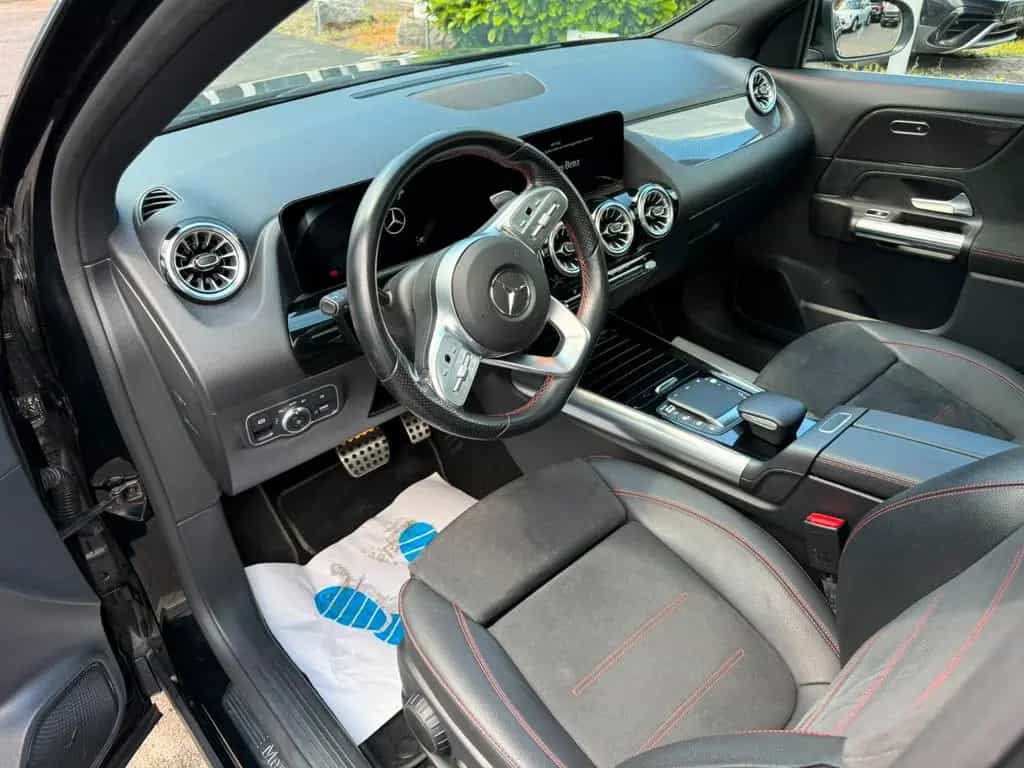 Mercedes-Benz GLA 250 4Matic*Pano*AMG 01/2021-photo-6