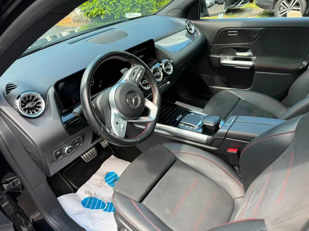 Mercedes-Benz GLA 250 4Matic*Pano*AMG 01/2021-photo-8