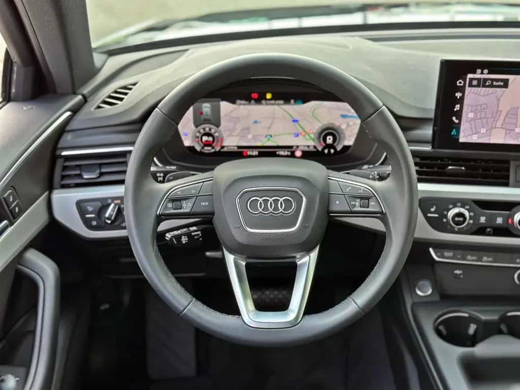 Audi A4 Avant 45TFSI qu S LINE BLACK PANO AHK MATRIX 02/2025-photo-13