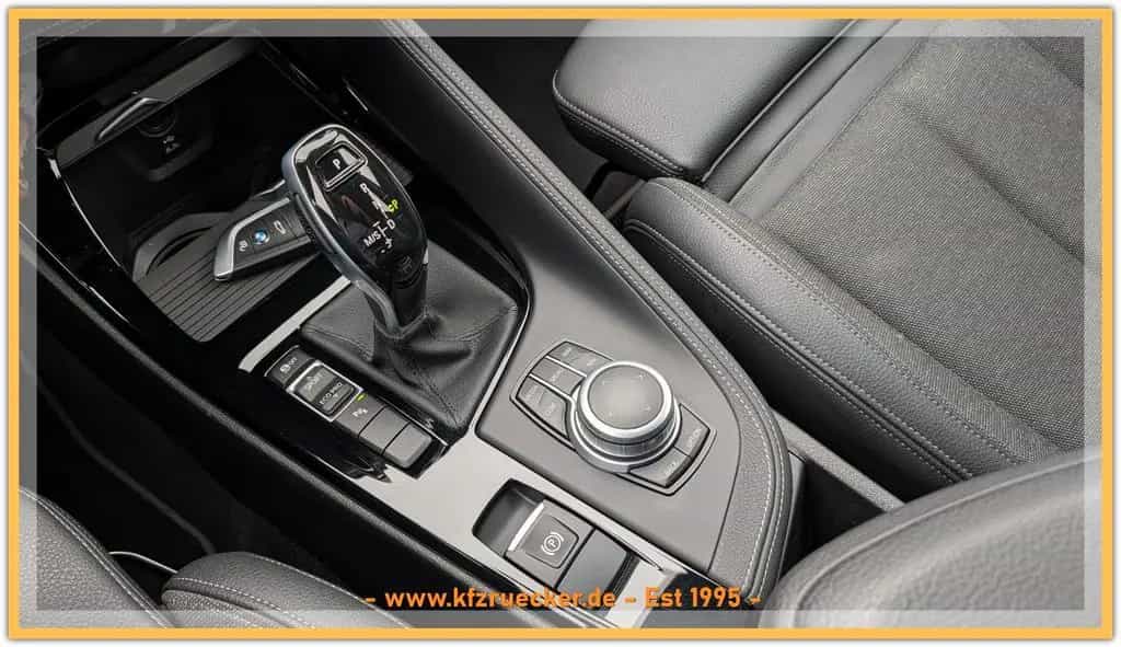 BMW X1 sDrive 18i Sport Line Steptronic NAVI LED AHK 12/2021-photo-17