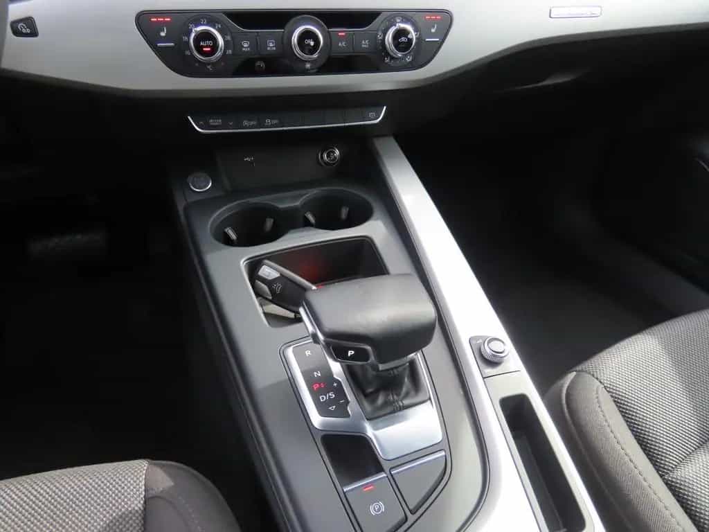 Audi A5 Sportback 40 TDI Autom. Sitzheizung Navi 07/2020-photo-19