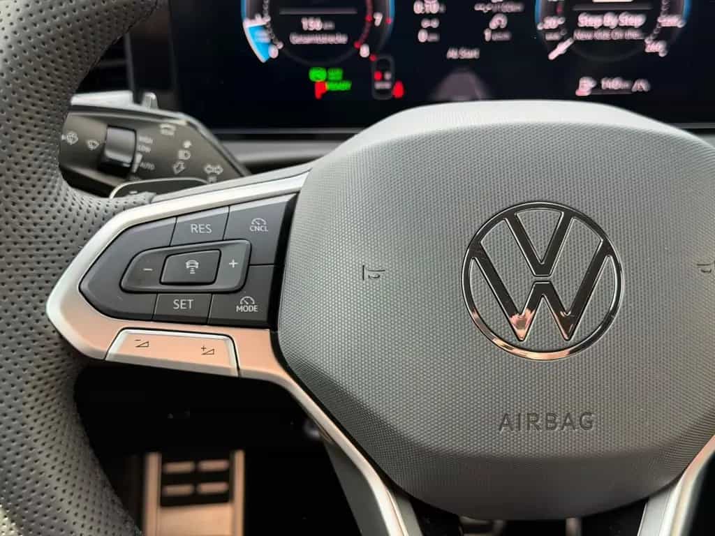 Volkswagen T-Roc 1.5 eTSI R-Line *18Zoll* 04/2026-photo-11