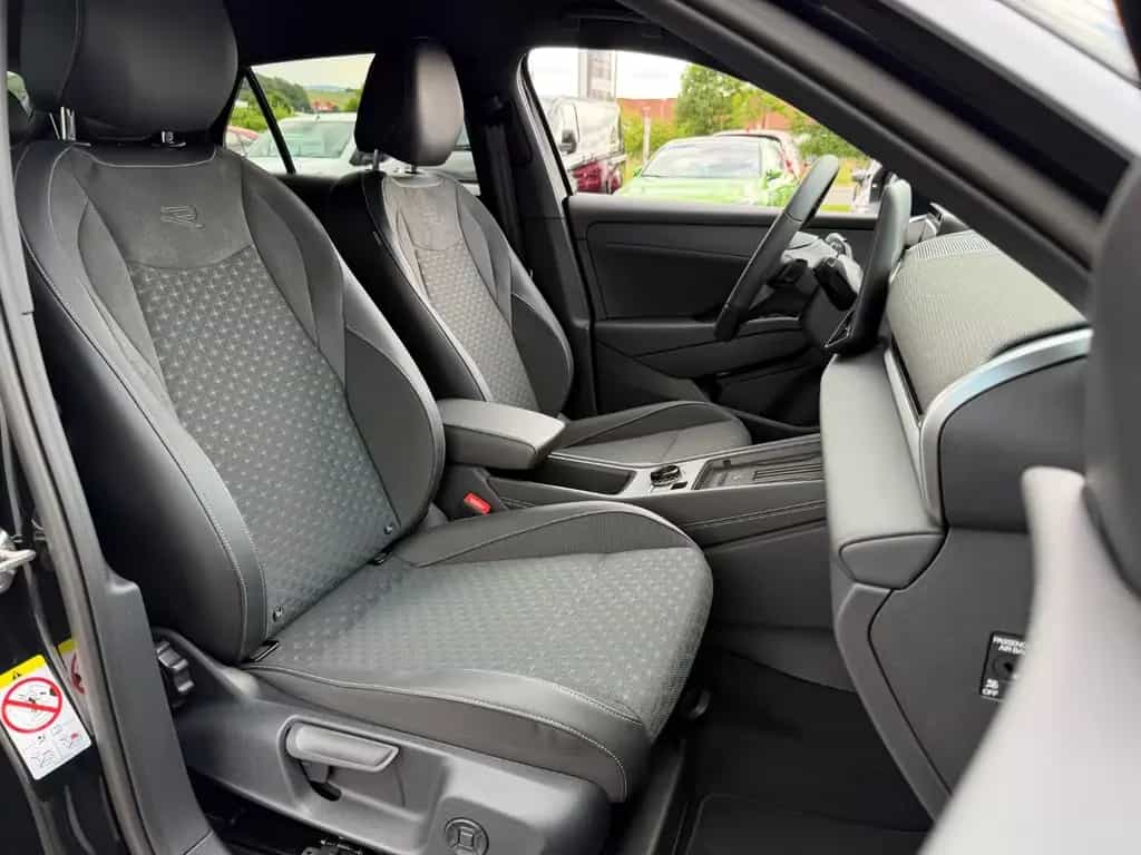 Volkswagen T-Roc 1.5 eTSI R-Line *18Zoll* 04/2026-photo-13