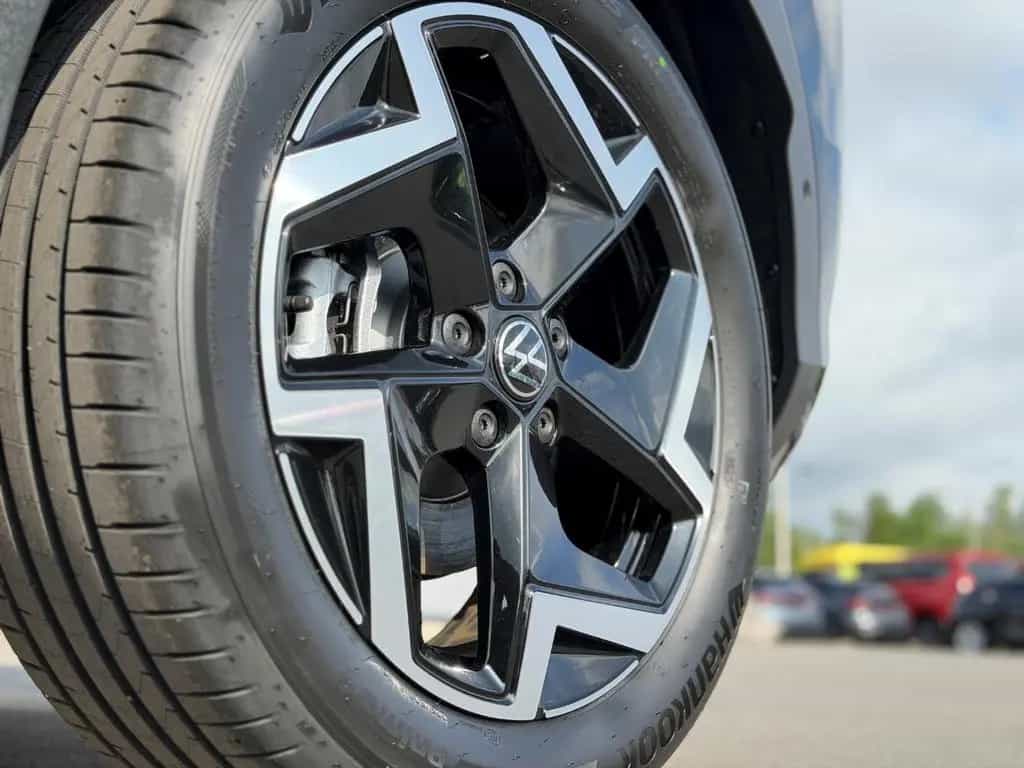 Volkswagen T-Roc 1.5 eTSI R-Line *18Zoll* 04/2026-photo-14