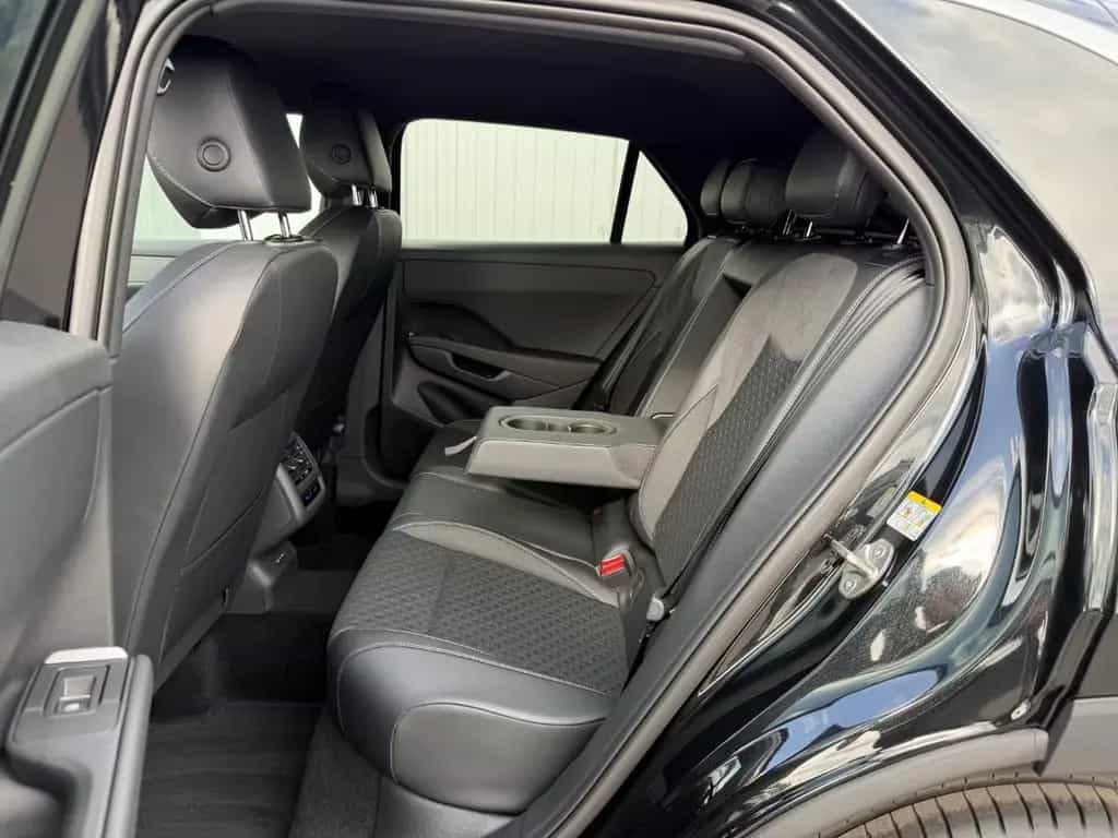 Volkswagen T-Roc 1.5 eTSI R-Line *18Zoll* 04/2026-photo-17