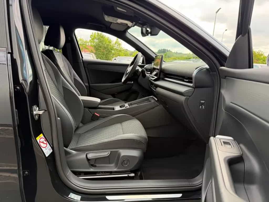 Volkswagen T-Roc 1.5 eTSI R-Line *18Zoll* 04/2026-photo-22