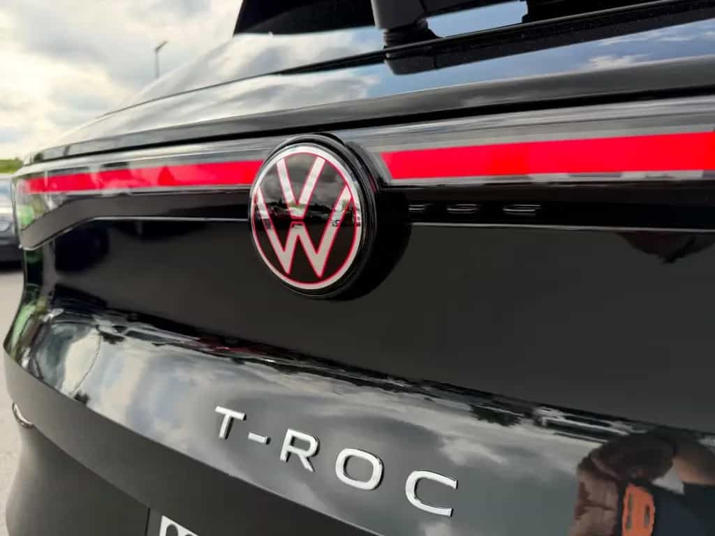 Volkswagen T-Roc 1.5 eTSI R-Line *18Zoll* 04/2026-photo-31