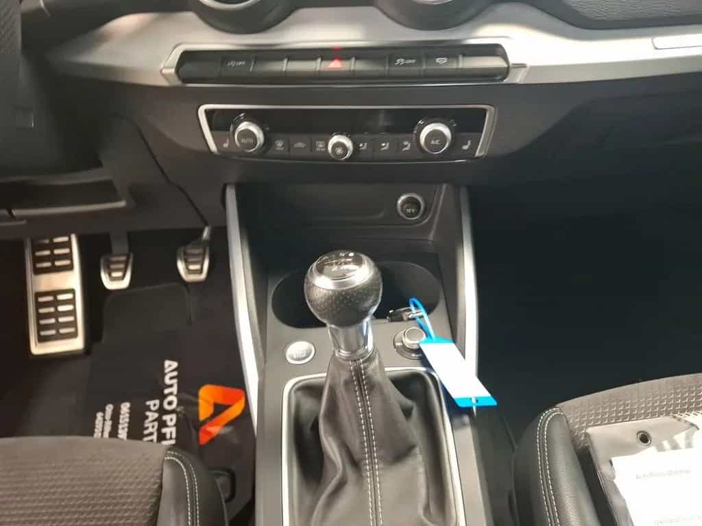 Audi Q2 35 TFSI sport S line LM LED STH SHZ PDC 03/2019-photo-8